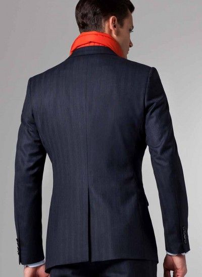 男士藏青色條紋商務(wù)西服